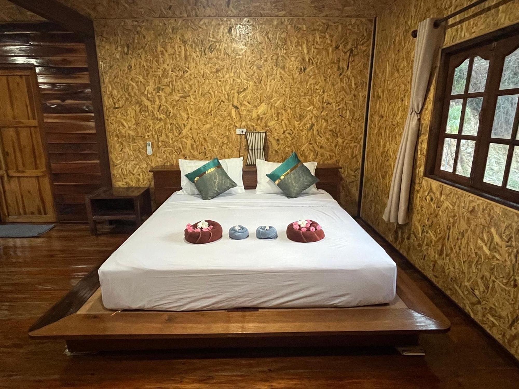 Koh Jum Home Stay Екстериор снимка