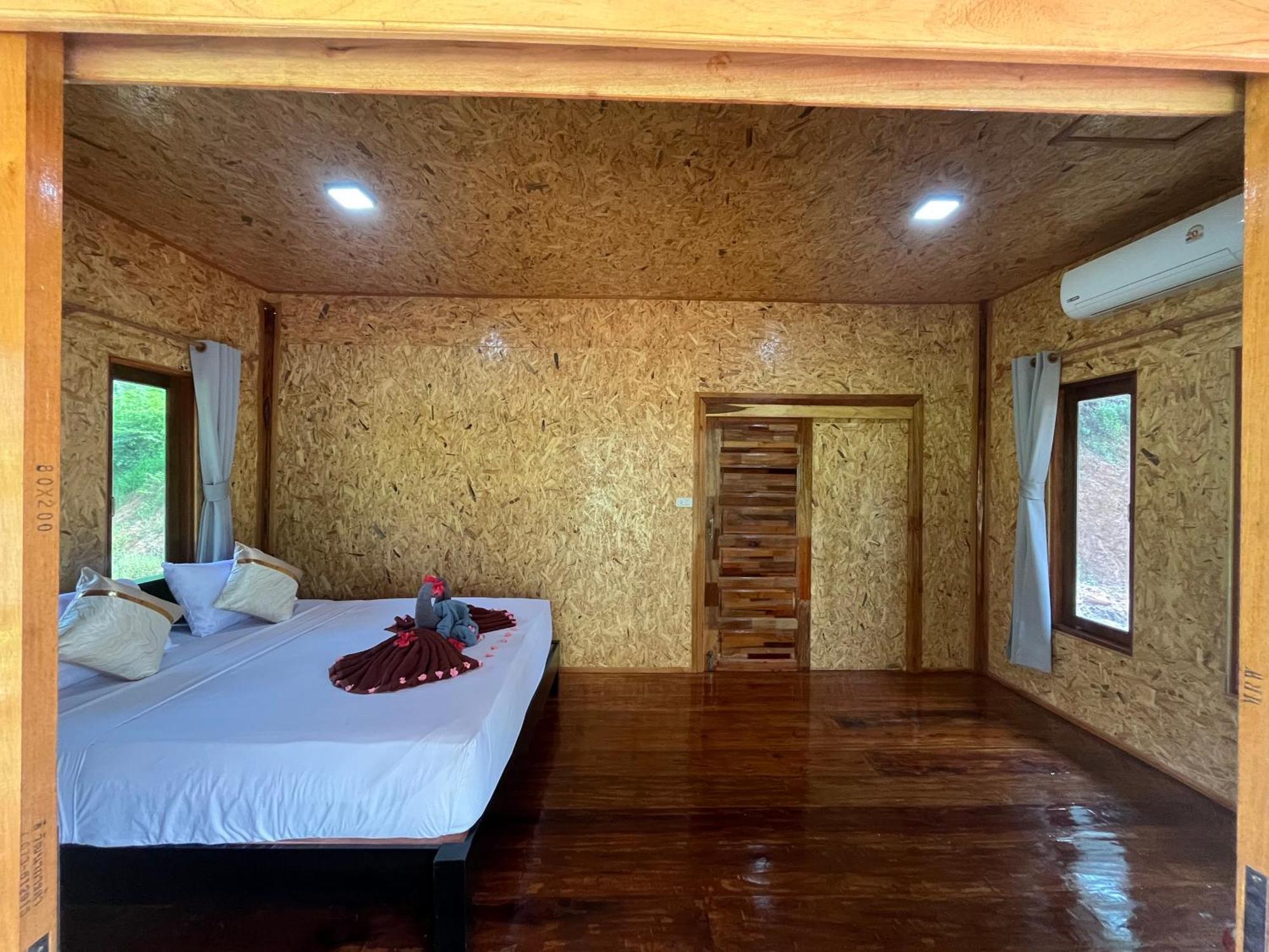 Koh Jum Home Stay Екстериор снимка