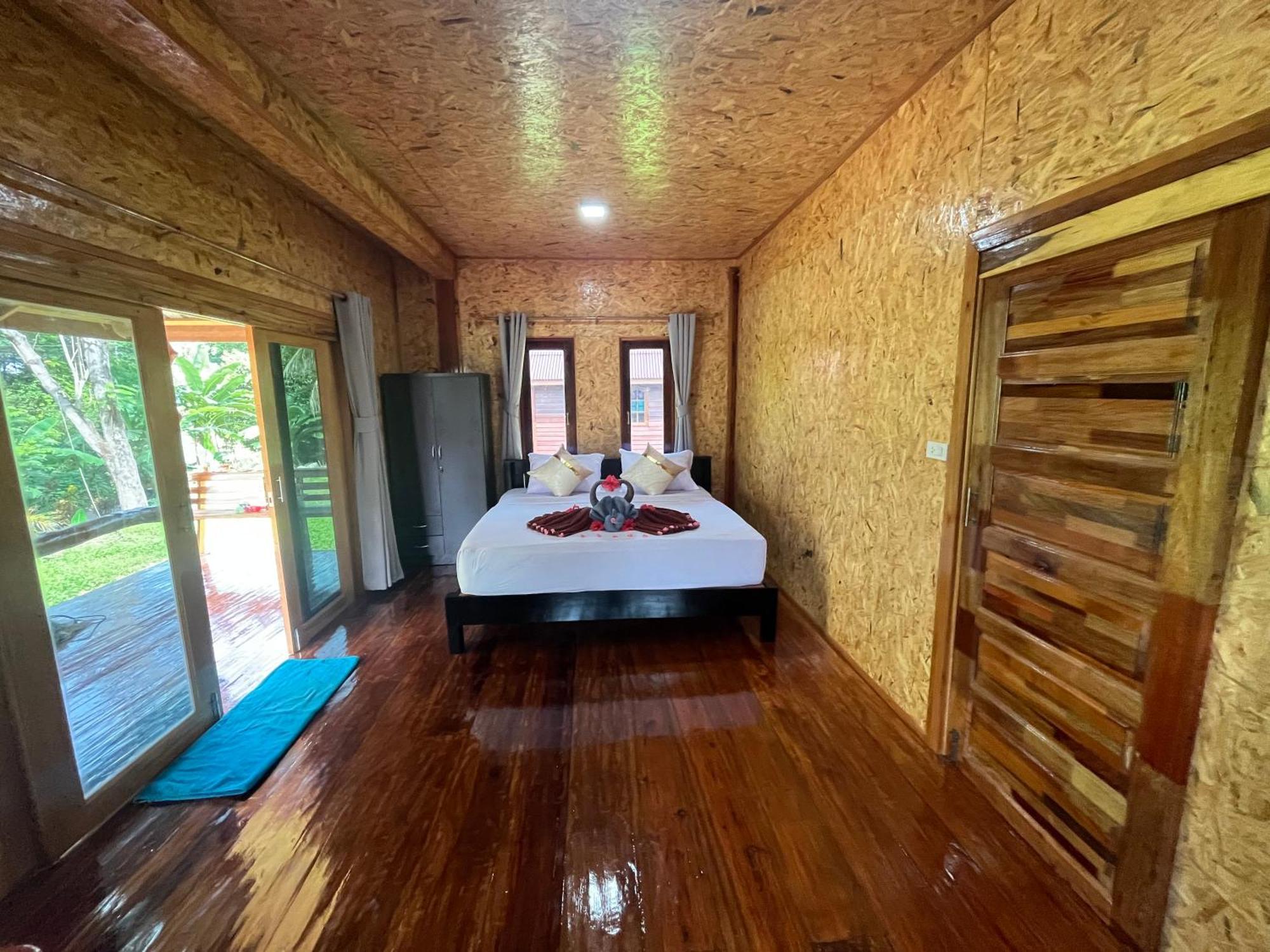 Koh Jum Home Stay Екстериор снимка