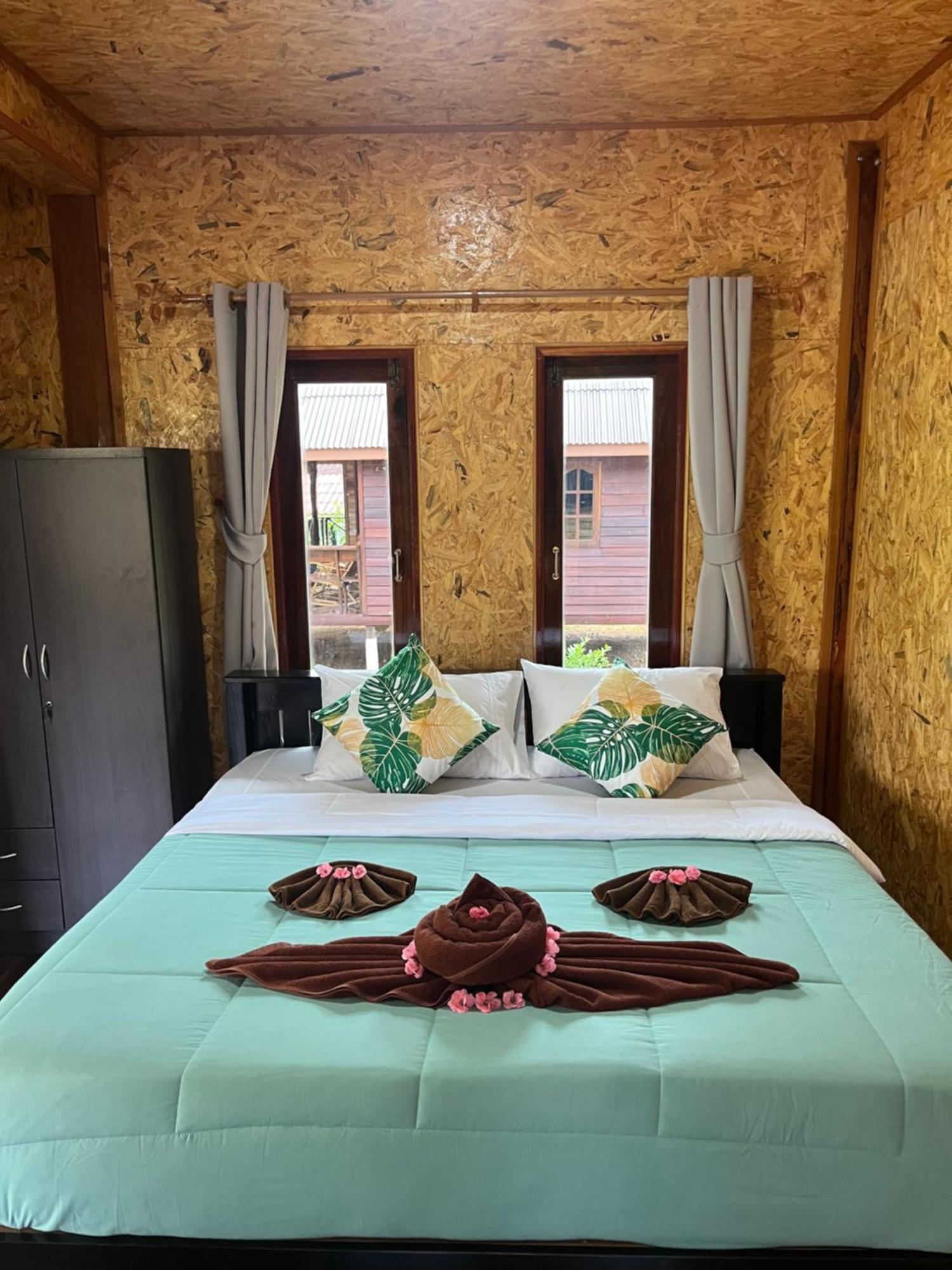 Koh Jum Home Stay Екстериор снимка